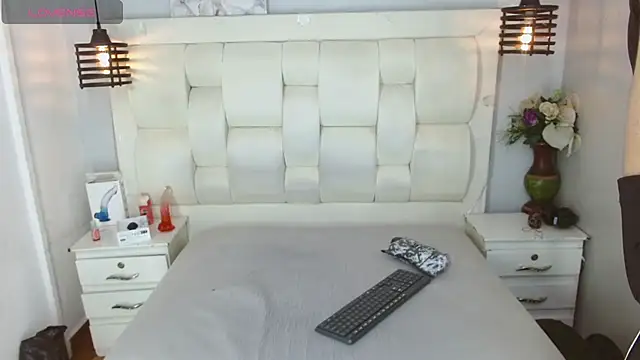 Snapshot of Atley_Dolly chatting on October 20, 2025, 9:04 pm Atley Dolly online show from October 20, 2025, 9:04 pm