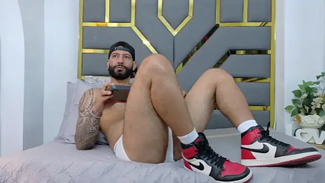 yorbymaxx online show from October 21, 2025, 2:16 pm