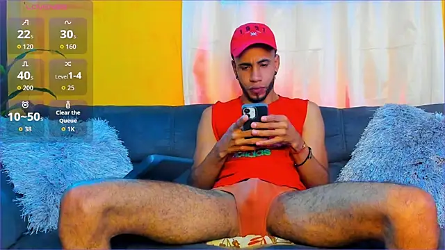 Snapshot of Alex_bigcock11_ chatting on November 8, 2025, 1:36 pm Alex bigcock11 online show from November 8, 2025, 1:36 pm