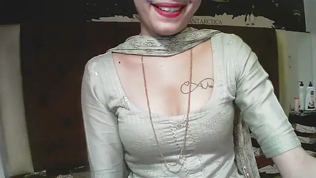 elize   online show from January 9, 2026, 2:29 am