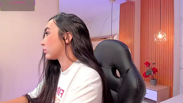 julieta rosee online show from February 20, 2026, 10:12 pm