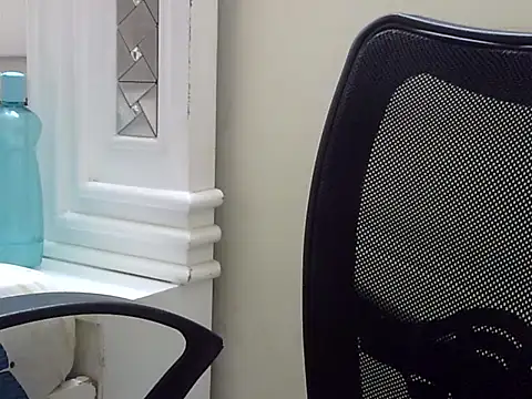 Simranjeet kaur26 online show from October 10, 2025, 12:28 pm