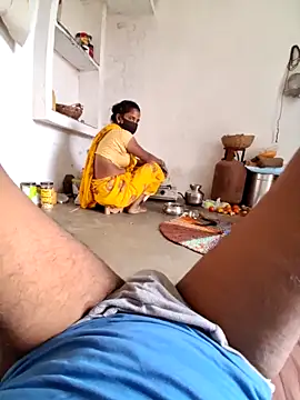 RAYI Queen 3 online show from October 26, 2025, 3:40 am