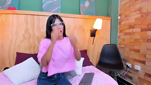 Snapshot of milavega_ chatting on November 27, 2025, 12:16 pm milavega online show from November 27, 2025, 12:16 pm