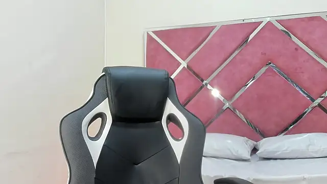 Dulce Pettit online show from October 9, 2025, 12:17 pm