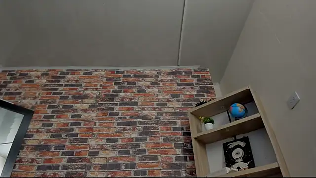 Gia fantasy  online show from December 19, 2025, 9:28 pm