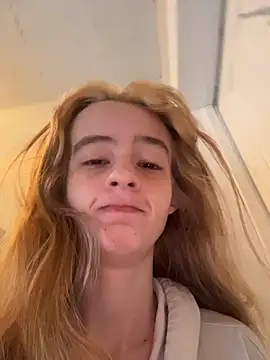 SeccySerena online show from February 17, 2026, 3:09 pm