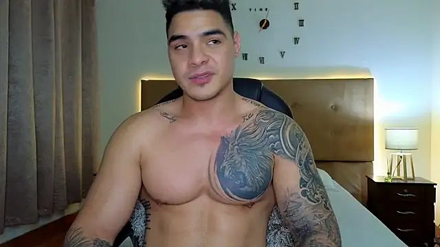 Steven Velez online show from October 19, 2025, 1:52 am