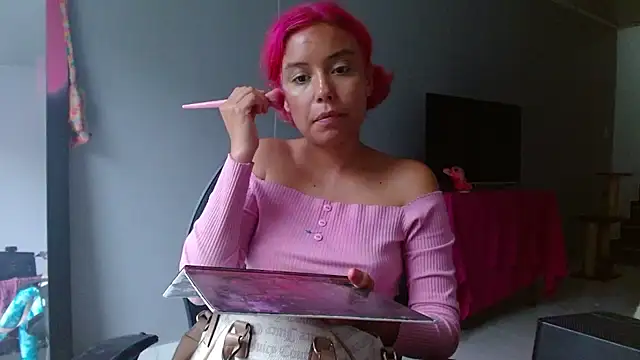 TamaraMera online show from March 5, 2026, 9:54 pm