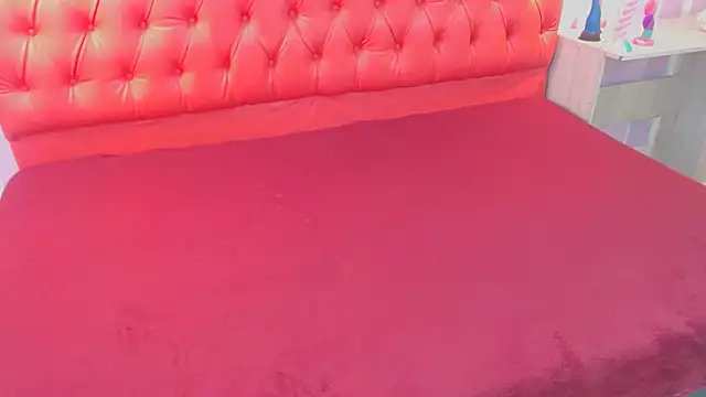 Bunny Petit online show from October 9, 2025, 12:49 pm