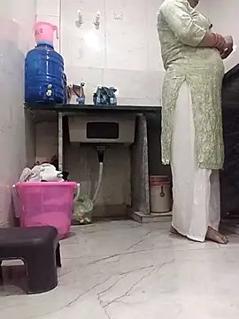 Snapshot of kajal_01raj chatting on October 31, 2025, 2:35 pm kajal 01raj online show from October 31, 2025, 2:35 pm