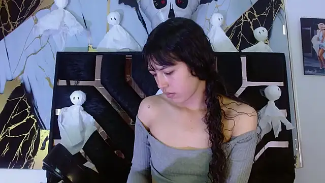 malejahotcs01 online show from October 18, 2025, 12:07 pm