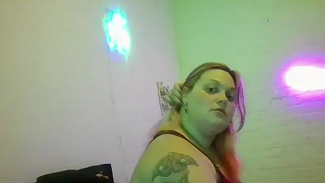 Jynxthefoxyfuck online show from December 14, 2025, 3:02 am