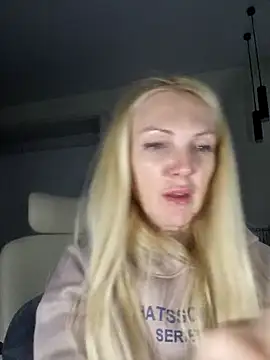 Monna online show from February 5, 2026, 3:52 pm