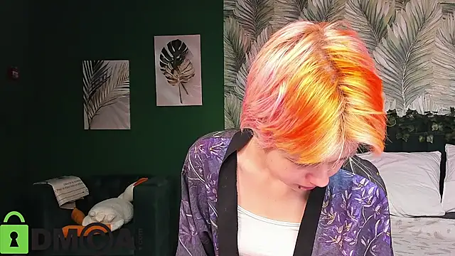 CarolineRichter online show from December 15, 2025, 1:55 am