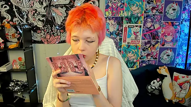 CarolineRichter online show from November 30, 2025, 11:05 pm