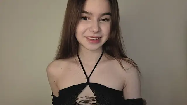 Snapshot of sladkoezzzka chatting on October 13, 2025, 5:25 pm sladkoezzzka online show from October 13, 2025, 5:25 pm