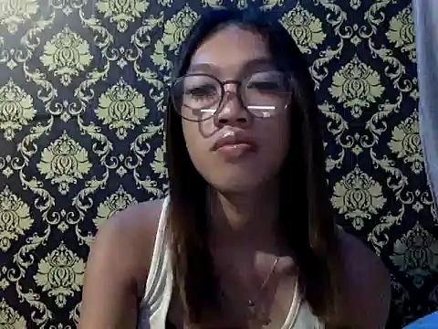 your wifey online show from September 20, 2025, 12:43 pm