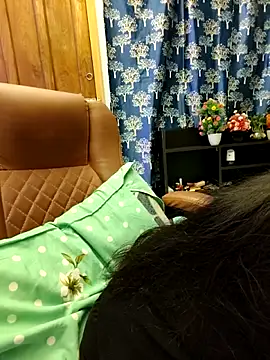 priya 26 online show from May 18, 2026, 1:49 pm