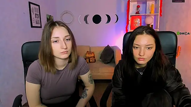 eva smiith  online show from April 10, 2026, 5:47 am