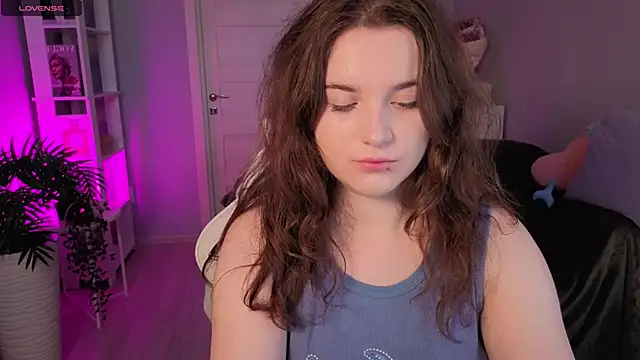 Ashley Glen online show from October 9, 2025, 8:04 am