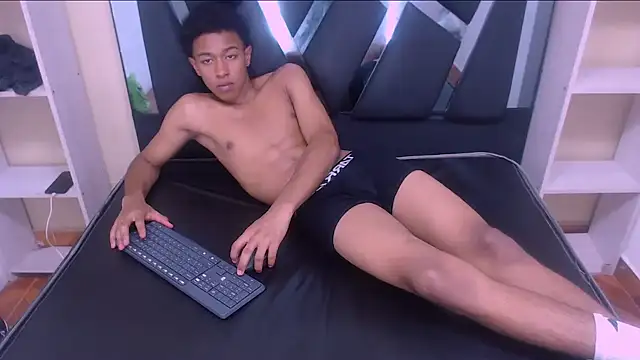 Rocco Grey online show from September 15, 2025, 7:25 pm