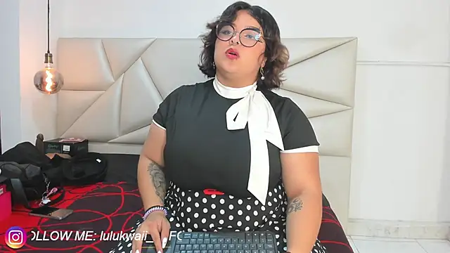 lulukawai16 online show from April 7, 2026, 7:04 pm