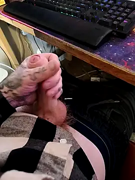 WTCMclovin online show from December 19, 2025, 8:44 pm