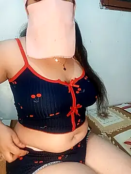 Queen-15 online show from October 9, 2025, 11:38 pm