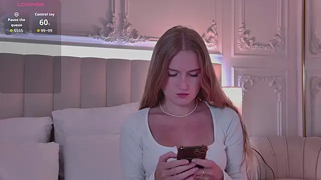 OllieBell online show from September 18, 2025, 3:42 am