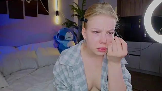 Snapshot of emilyshepar_d chatting on April 23, 2026, 2:29 am emilyshepar d online show from April 23, 2026, 2:29 am