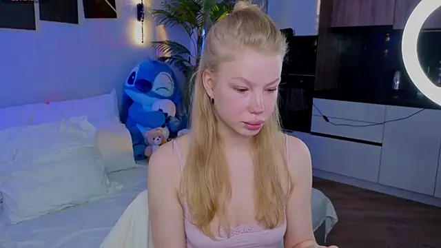 Snapshot of emilyshepar_d chatting on May 5, 2026, 1:30 am emilyshepar d online show from May 5, 2026, 1:30 am