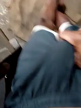 RAYI Queen 4 online show from December 5, 2025, 1:27 am