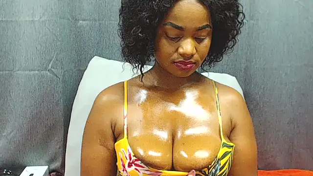 Snapshot of HornyEbony4u chatting on October 9, 2025, 4:18 pm HornyEbony4u online show from October 9, 2025, 4:18 pm