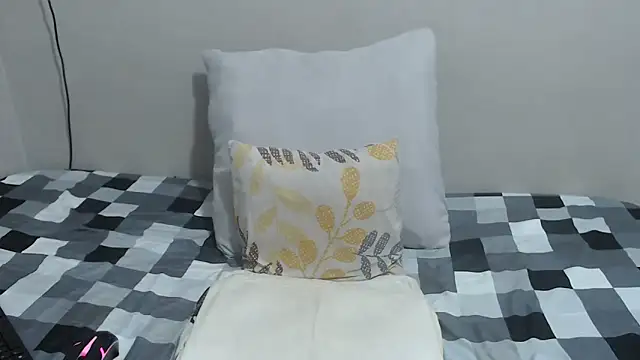 HornyEbony4u online show from April 24, 2026, 2:13 am