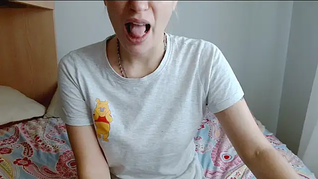 Snapshot of SatinQueen90 chatting on November 14, 2025, 9:57 am SatinQueen90 online show from November 14, 2025, 9:57 am