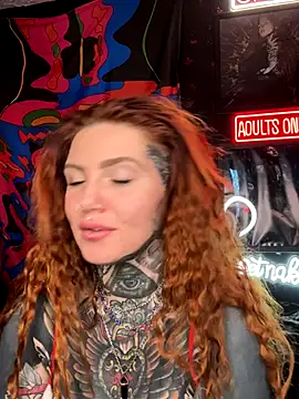 Snapshot of AlexandraWildd chatting on November 28, 2025, 1:44 pm AlexandraWildd online show from November 28, 2025, 1:44 pm