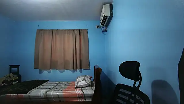 Jaket lovers online show from November 21, 2025, 7:13 pm