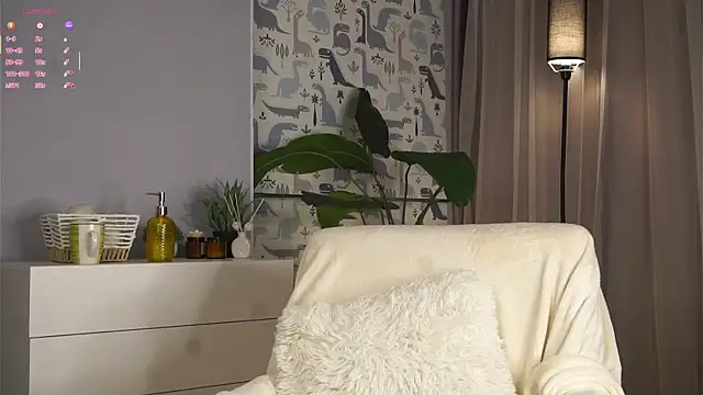 QueenieGitt online show from April 6, 2026, 4:46 am