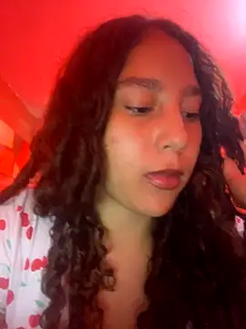 Snapshot of AnaisVelvet11 chatting on October 31, 2025, 2:24 pm AnaisVelvet11 online show from October 31, 2025, 2:24 pm