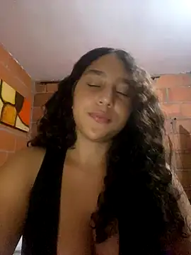 Snapshot of AnaisVelvet11 chatting on November 11, 2025, 12:27 am AnaisVelvet11 online show from November 11, 2025, 12:27 am