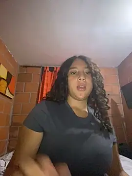 Snapshot of AnaisVelvet11 chatting on December 2, 2025, 12:44 am AnaisVelvet11 online show from December 2, 2025, 12:44 am