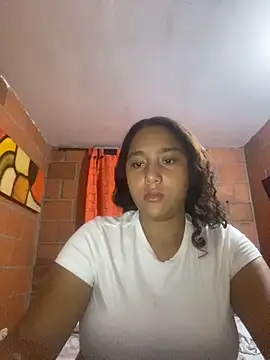 Snapshot of AnaisVelvet11 chatting on October 23, 2025, 2:10 am AnaisVelvet11 online show from October 23, 2025, 2:10 am