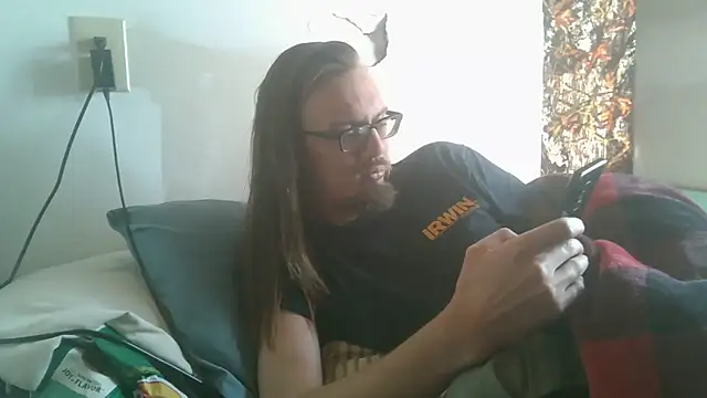 Snapshot of dandonn chatting on April 5, 2026, 4:13 pm dandonn online show from April 5, 2026, 4:13 pm