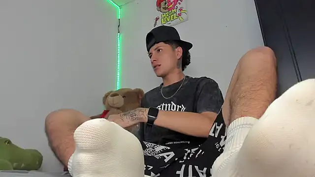 Mateo Escobar online show from November 26, 2025, 3:50 am