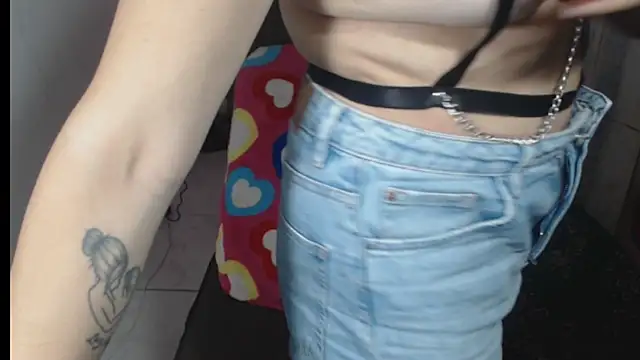 Milf Valeria online show from December 19, 2025, 6:10 pm