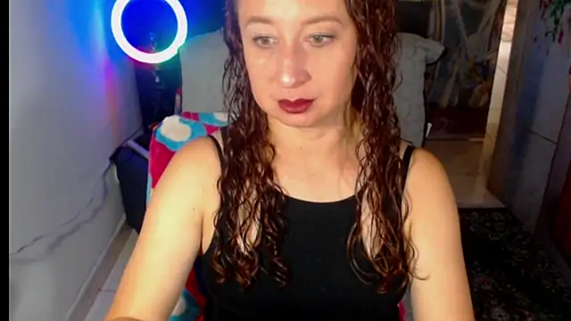 Milf Valeria online show from October 20, 2025, 2:50 pm