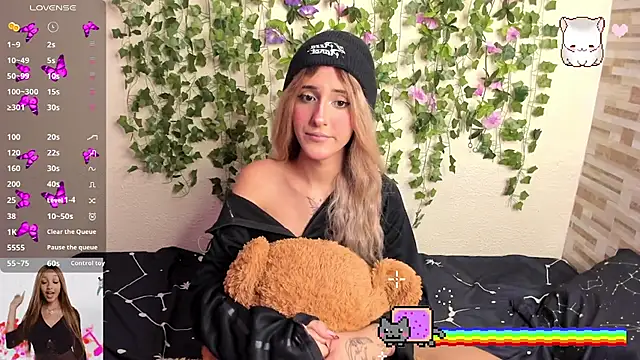 Amy Moonlight online show from October 19, 2025, 10:12 pm