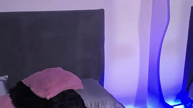 saramikaelson online show from March 6, 2026, 12:05 am