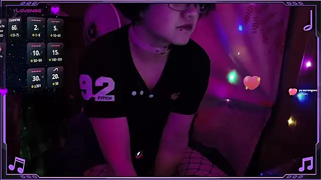 Snapshot of Ftm_Bunny chatting on May 8, 2026, 9:35 am Ftm Bunny online show from May 8, 2026, 9:35 am